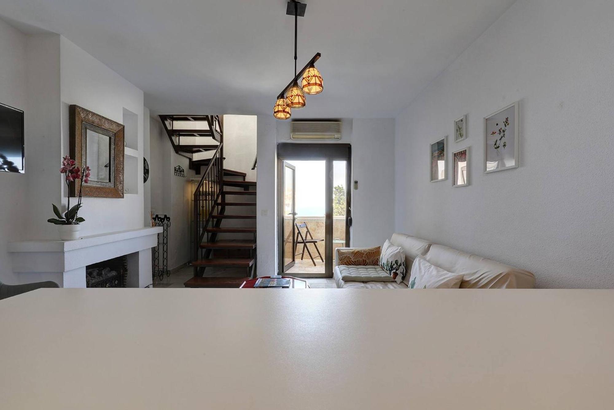 בנאלמדנה 082 - Stunning Sea Views Beachfront Apartment מראה חיצוני תמונה
