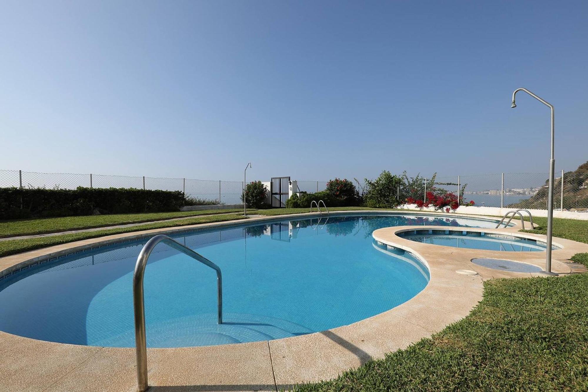 בנאלמדנה 082 - Stunning Sea Views Beachfront Apartment מראה חיצוני תמונה