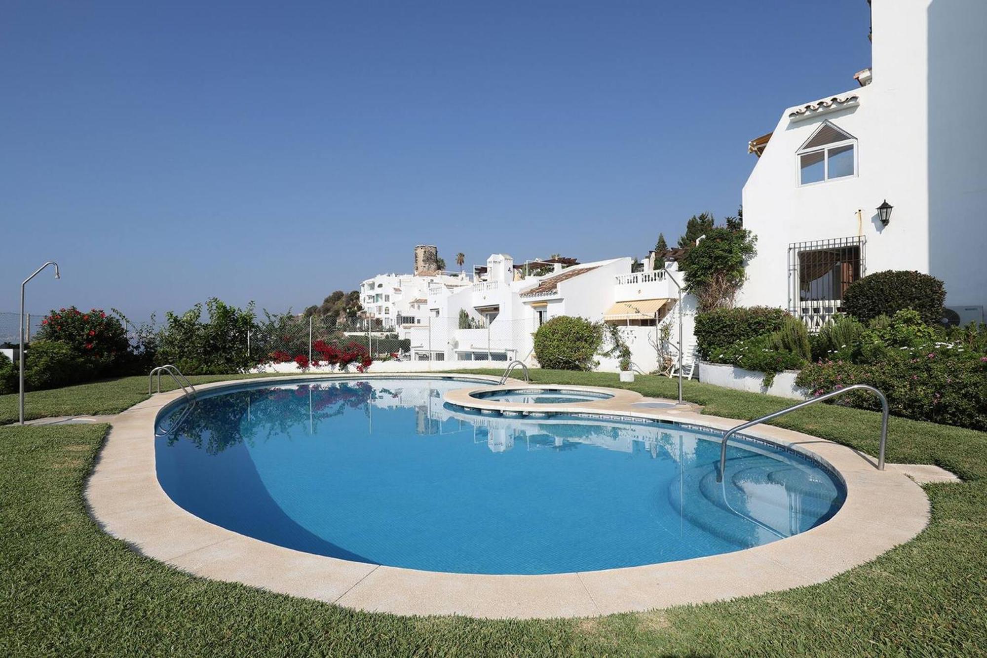 בנאלמדנה 082 - Stunning Sea Views Beachfront Apartment מראה חיצוני תמונה