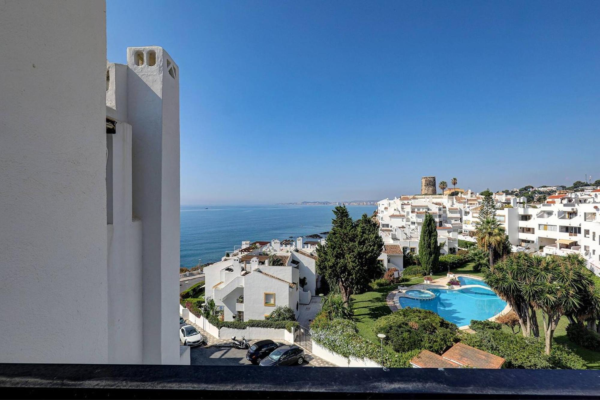 בנאלמדנה 082 - Stunning Sea Views Beachfront Apartment מראה חיצוני תמונה
